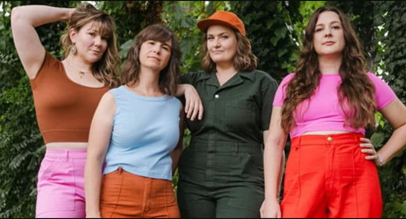 Della Mae